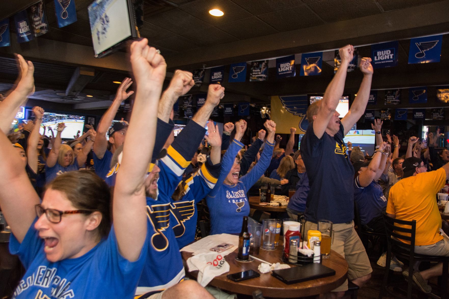 Blues Fans at Syberg's on Dorsett during Stanley Cup Final Game